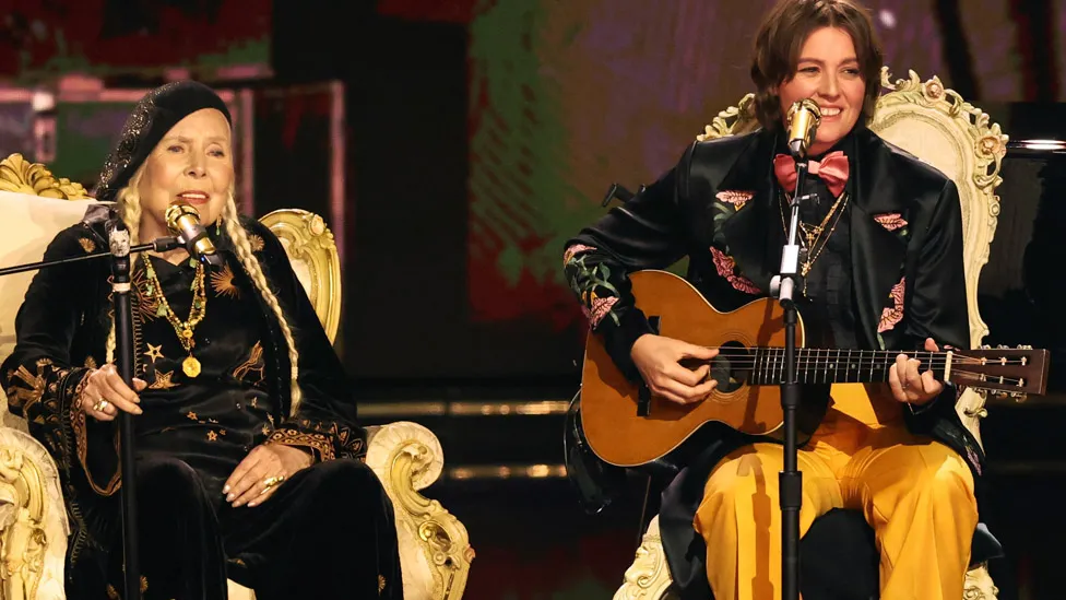 Joni Mitchell was joined on stage by Brandi Carlile