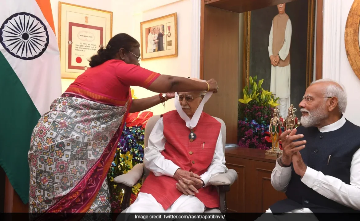 LK Advani receiving Bharat Ratna: A historic moment in Indian politics
